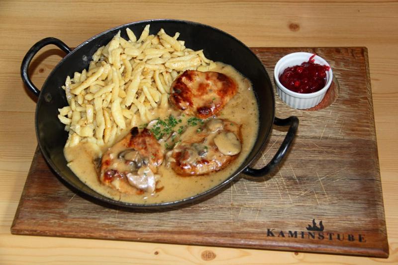 Hotel Garni - Restaurant Kaminstube Sankt Anton am Arlberg Exterior foto